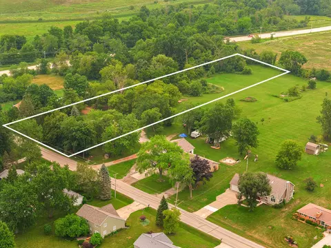3977 Elm, Oak Creek, WI 53154