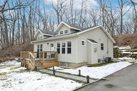 w299n2857 Maple, Delafield, WI 53072