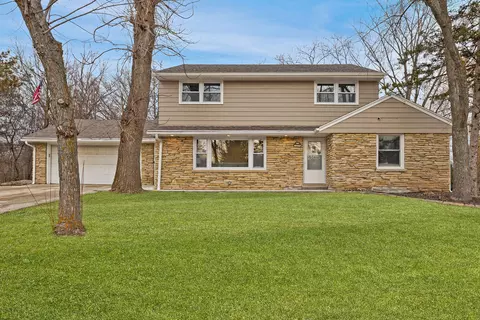 n76w14092 Appleton, Menomonee Falls, WI 53051