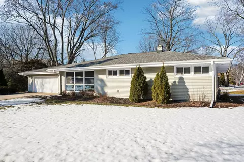 12660 Pinewood, Brookfield, WI 53005