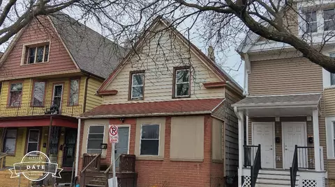 2037 N 40th, Milwaukee, WI 53208