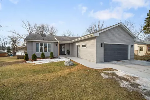 2997 Smith Lk, Barton, WI 53090