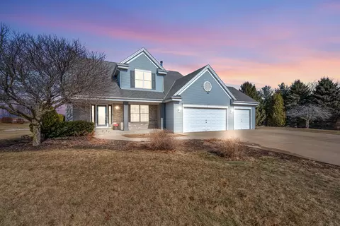 4832 Wood Duck, West Bend, WI 53095