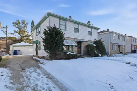 6215 W Keefe Ave, Milwaukee, WI 53216