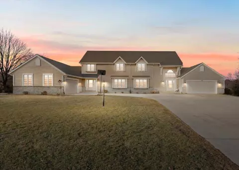 3209 S Ridge Crst #3211, New Berlin, WI 53151