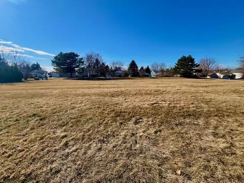 8535 S Amanda, Oak Creek, WI 53154