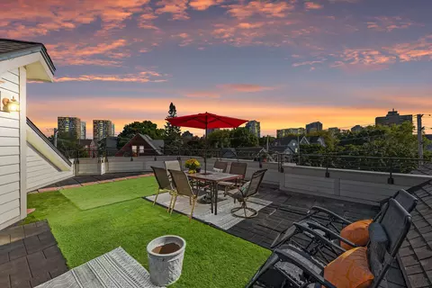 2009 N Cambridge, Milwaukee, WI 53202