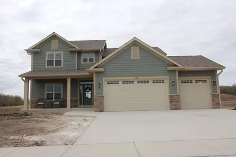 1241 Valley Hl, Union Grove, WI 53182