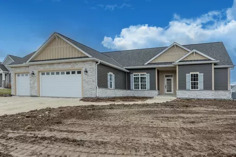 w198n4901 Hickory, Menomonee Falls, WI 53051