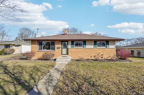 6004 Oriole, Greendale, WI 53129