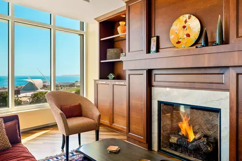 825 N Prospect #701, Milwaukee, WI 53202