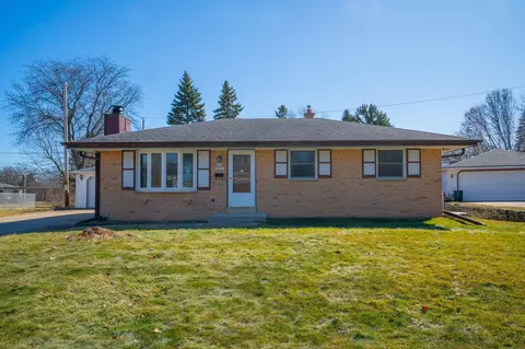 n86w18105 Summit, Menomonee Falls, WI 53051