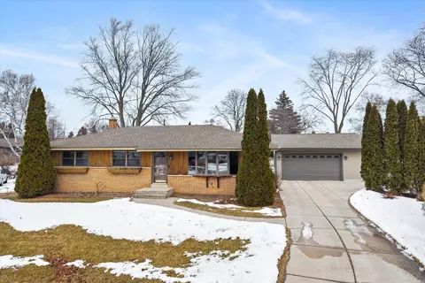 1624 Randy, Port Washington, WI 53074
