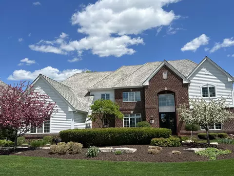 1810 E Bristlecone, Hartland, WI 53029