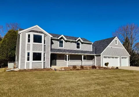 w342n6303 Kathy, Lac La Belle, WI 53066