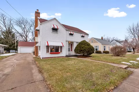 301 North, Hartland, WI 53029