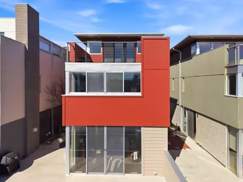 851 E Reservoir, Milwaukee, WI 53212