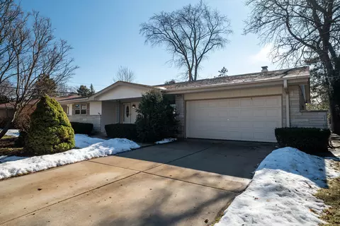 11027 W Derby, Wauwatosa, WI 53225