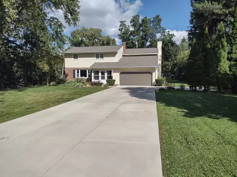 2324 S Brookland, New Berlin, WI 53151
