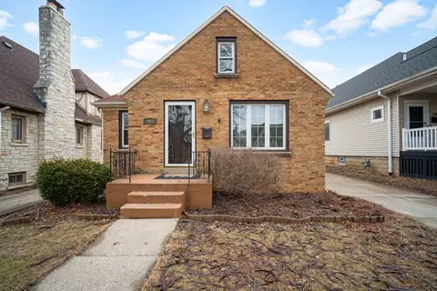 2912 S 45th, Milwaukee, WI 53219