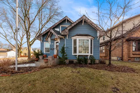 3202 S S Pne, Milwaukee, WI 53207