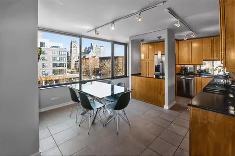 929 N Astor #407, Milwaukee, WI 53202