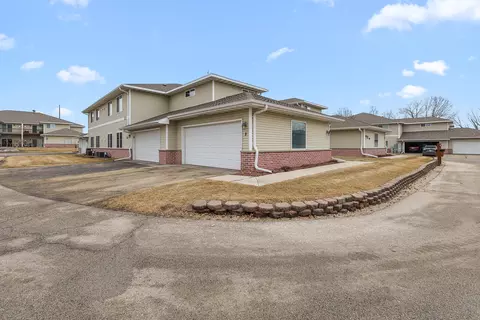 330 Brookside #4, Mayville, WI 53050