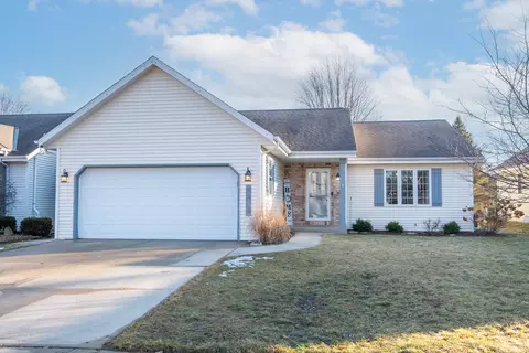 1426 Goldenrod, West Bend, WI 53095