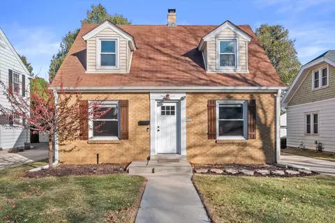 2046 S 94th, West Allis, WI 53227