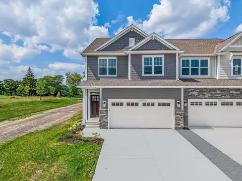 959 Lagom, Oconomowoc, WI 53066
