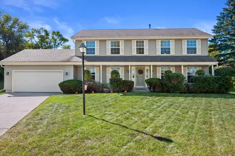 7277 S Dover Hl, Franklin, WI 53132