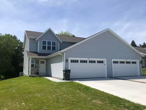 2105 Daisy, West Bend, WI 53090