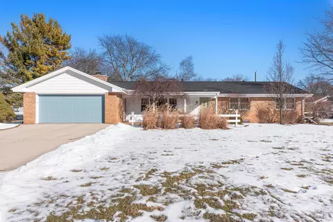 1002 Hales, Port Washington, WI 53074