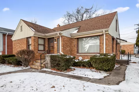 10708 W York, Wauwatosa, WI 53222