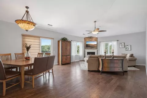 n51w34861 Wisconsin #3110, Oconomowoc, WI 53069
