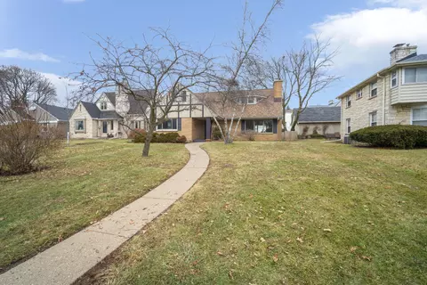 2020 Menomonee Riv, Wauwatosa, WI 53226