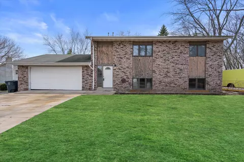 6154 S 42nd, Greenfield, WI 53221