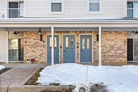 2720 Northview #30, Waukesha, WI 53188