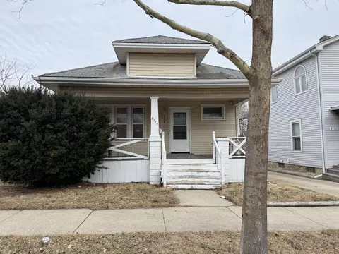 3724 Wright, Racine, WI 53405