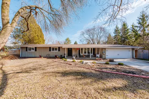 5725 Charles, Racine, WI 53402