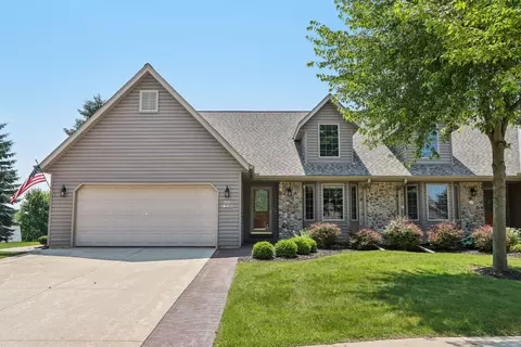 w203n16184 Pin Oak, Jackson, WI 53037