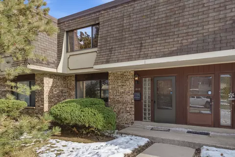 6113 W Calumet, Milwaukee, WI 53223