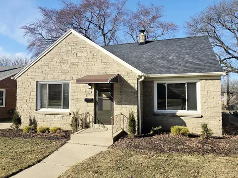 3251 N 94th, Milwaukee, WI 53222