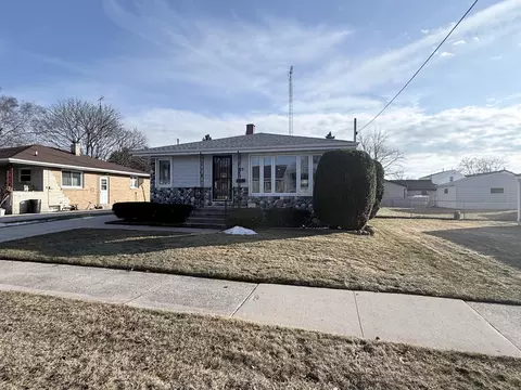 819 24th, Two Rivers, WI 54241