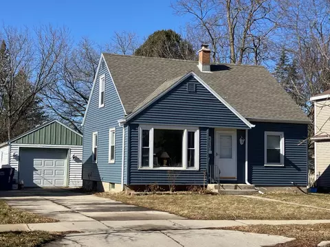 425 N Webster, Port Washington, WI 53074