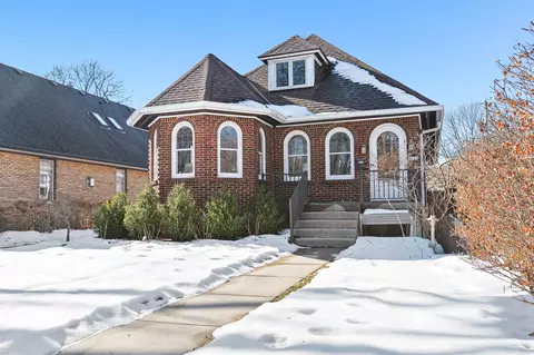 4639 N Larkin, Whitefish Bay, WI 53211