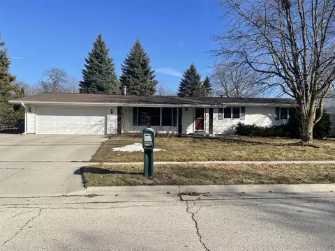 735 Sunset, Plymouth, WI 53073
