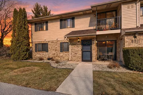 4008 81st #4C, Kenosha, WI 53142