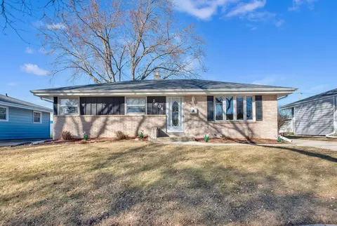 2604 E Birchwood, Cudahy, WI 53110