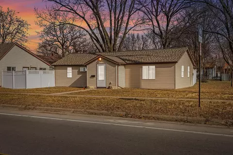 440 7th, La Crescent, MN 55947